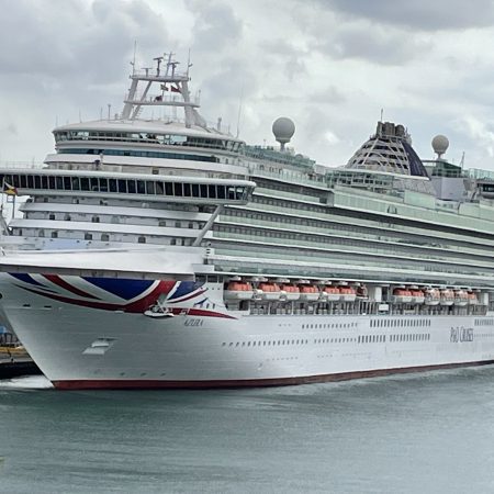 P&O Azura Balcony Cabin Tour C609 (Deck 10)